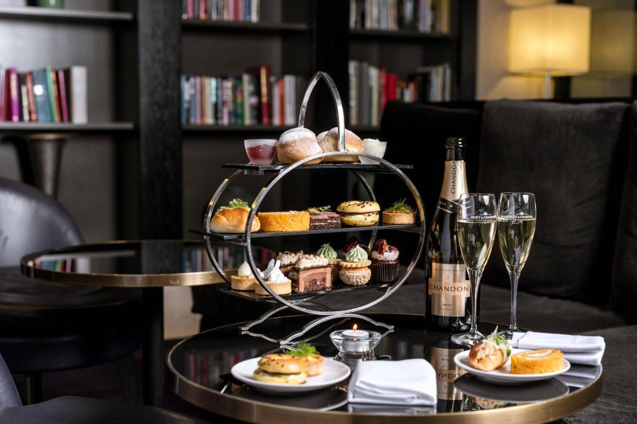 The Westin Melbourne Hotell Eksteriør bilde Afternoon tea at the InterContinental London Park Lane