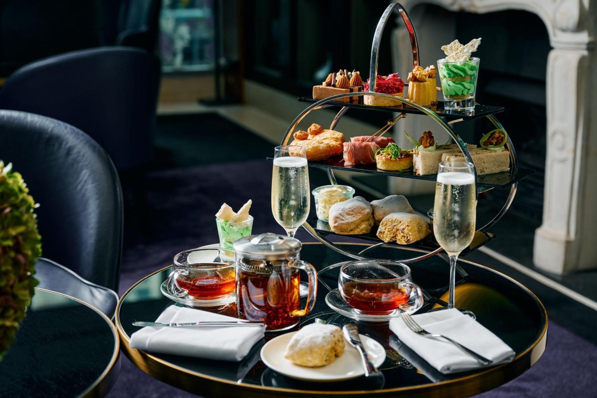 The Westin Melbourne Hotell Eksteriør bilde Afternoon tea at the InterContinental London Park Lane